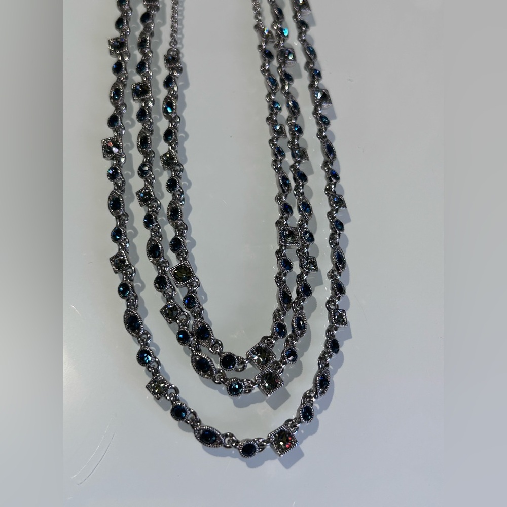 Givenchy layered necklace - Picture 9 of 10